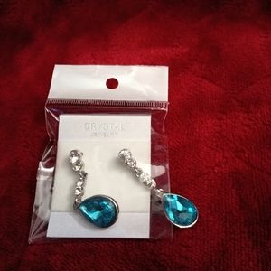 💜Faux diamond &blue rhinestone tear drop earrings